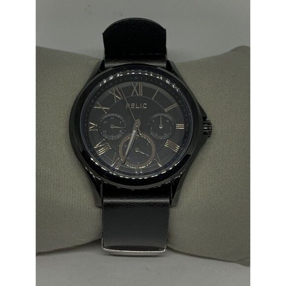 Relic ZR15820 All Black Stainless Steel Watch W/ Custom Nato Band FR54 - Picture 1 of 9